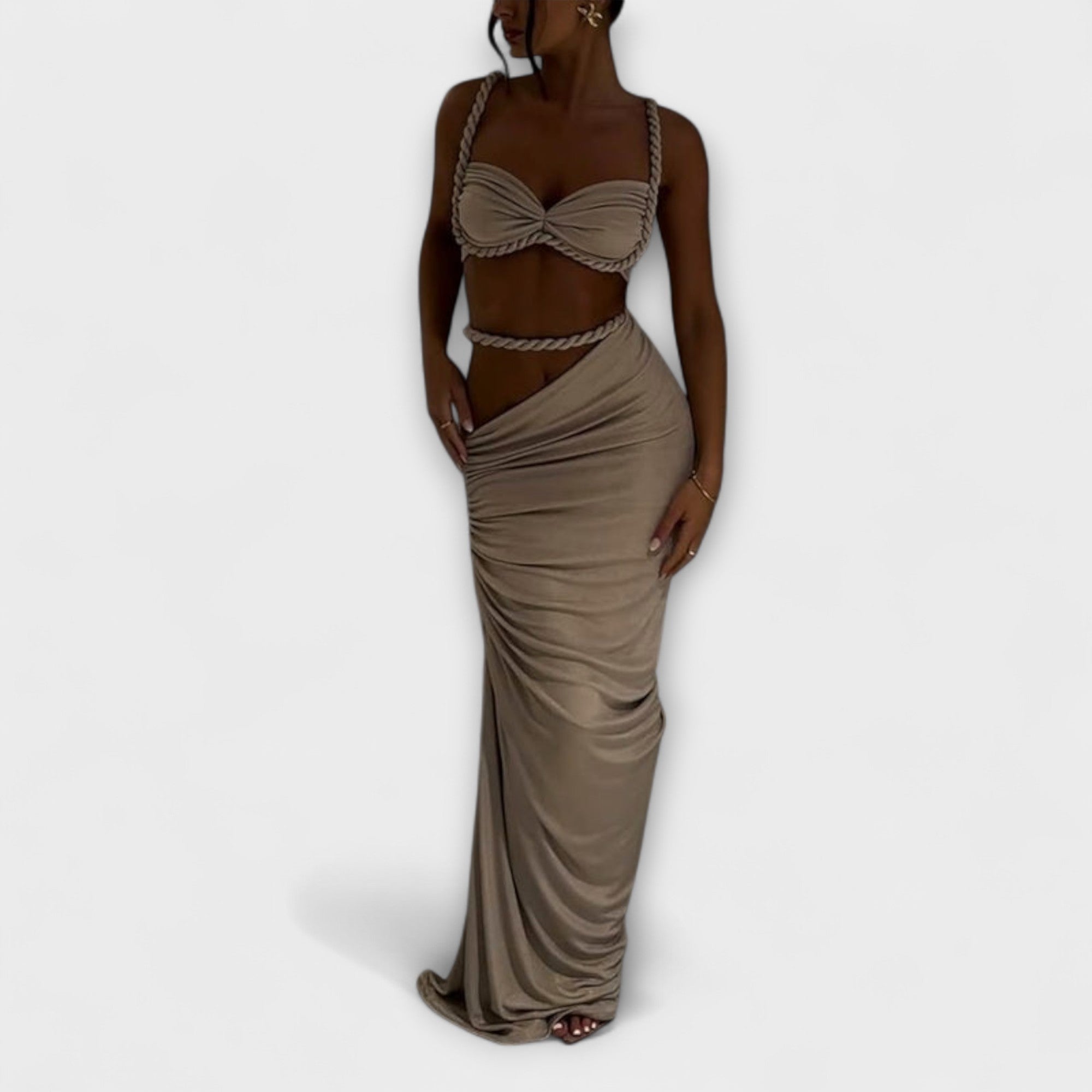 Džeina - Stilīgs gradients trikotāžas crop tops un oversized svārku duets